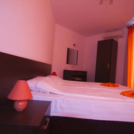 Szálloda Salena Plaza Primorszko